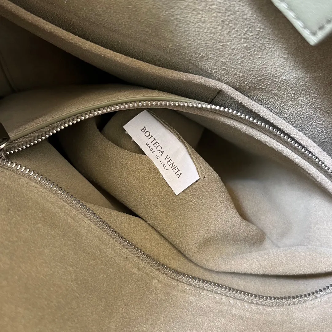 All-inclusive selection LAMBSKIN Easy returns 41 Veneta Bottega HOBO SARDINE TRAVERTINE