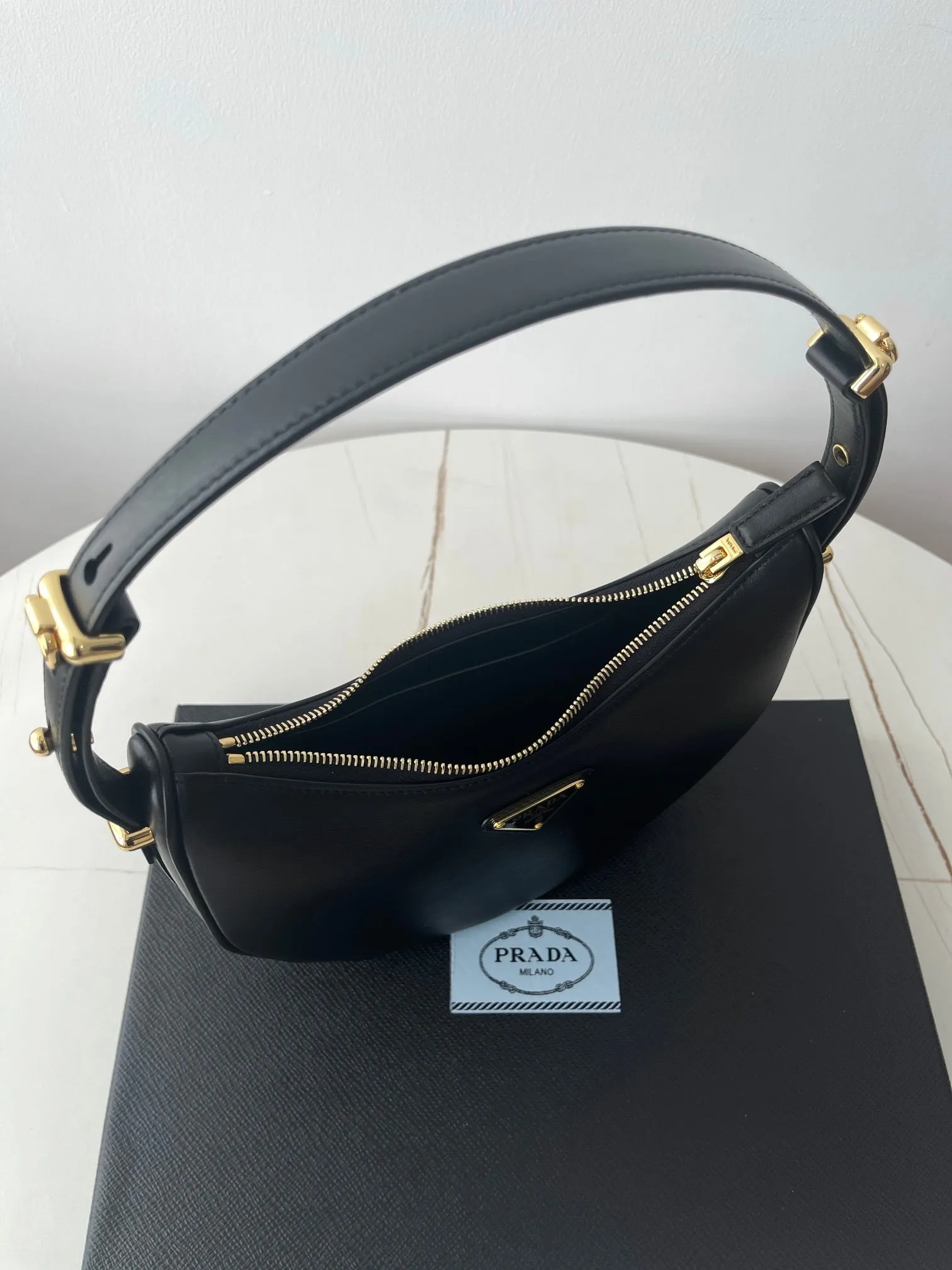 ARQUÉ LEATHER BAG Fast delivery SHOULDER IN Best seller PRADA BLACK 22