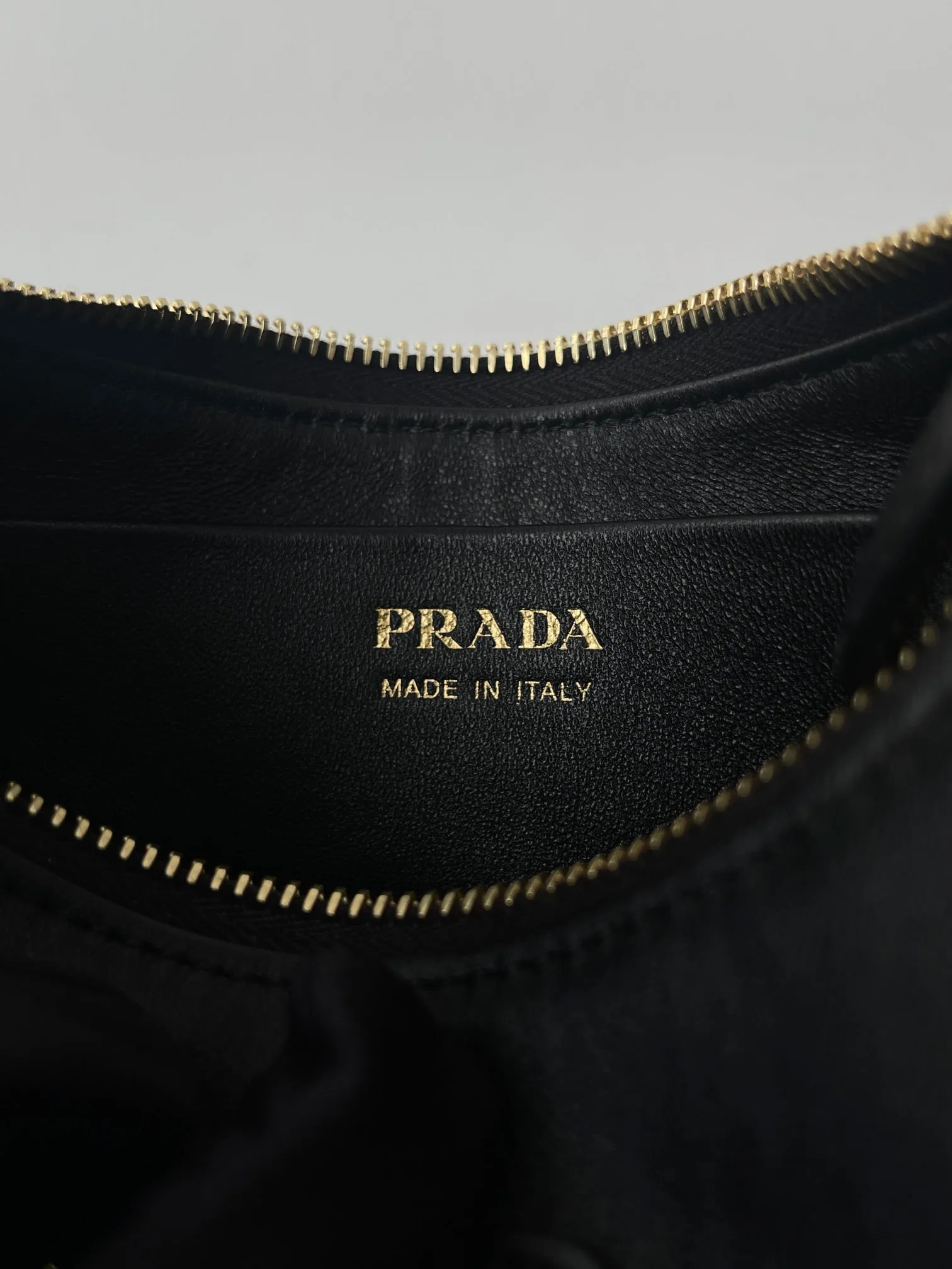 ARQUÉ LEATHER BAG Fast delivery SHOULDER IN Best seller PRADA BLACK 22