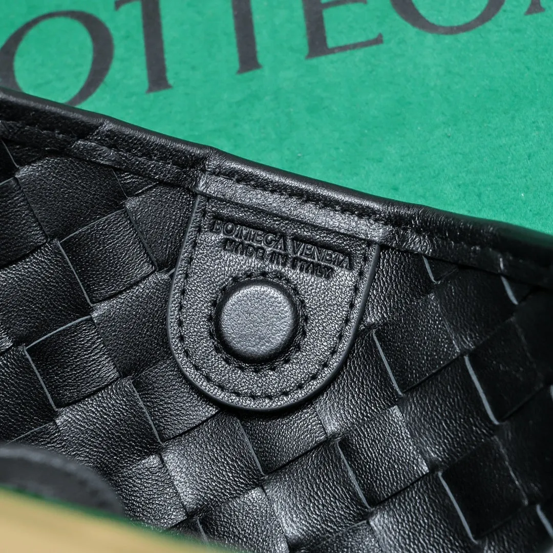 Artistic SARDINE BLACK Dual-purpose Bottega Veneta LAMBSKIN 33 CHAIN WITH IN