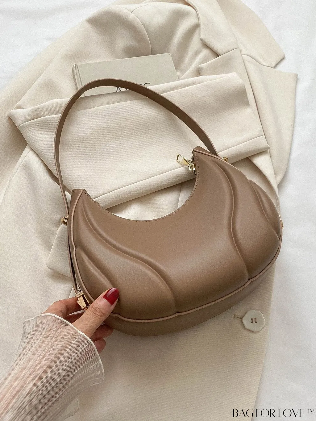 BagForLove - Compact Zippered Shoulder Bag with Embossed PU Material - Minimalist Design