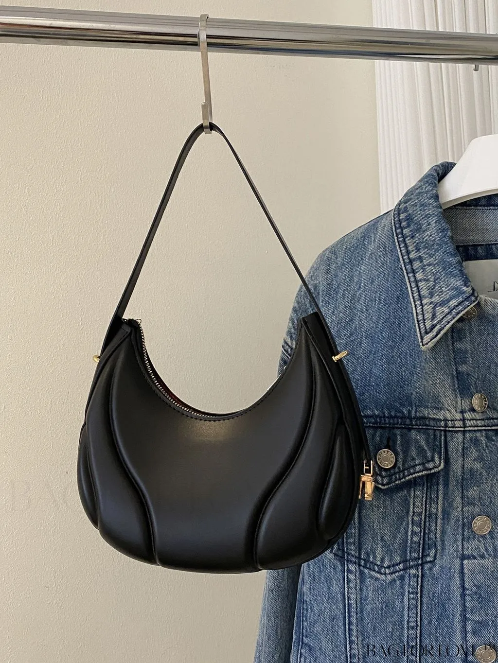 BagForLove - Compact Zippered Shoulder Bag with Embossed PU Material - Minimalist Design