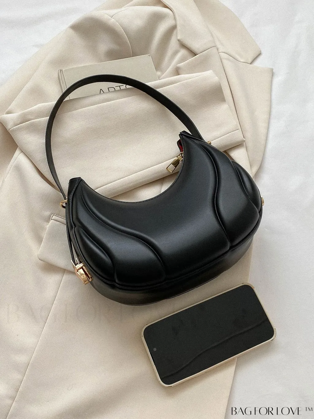 BagForLove - Compact Zippered Shoulder Bag with Embossed PU Material - Minimalist Design