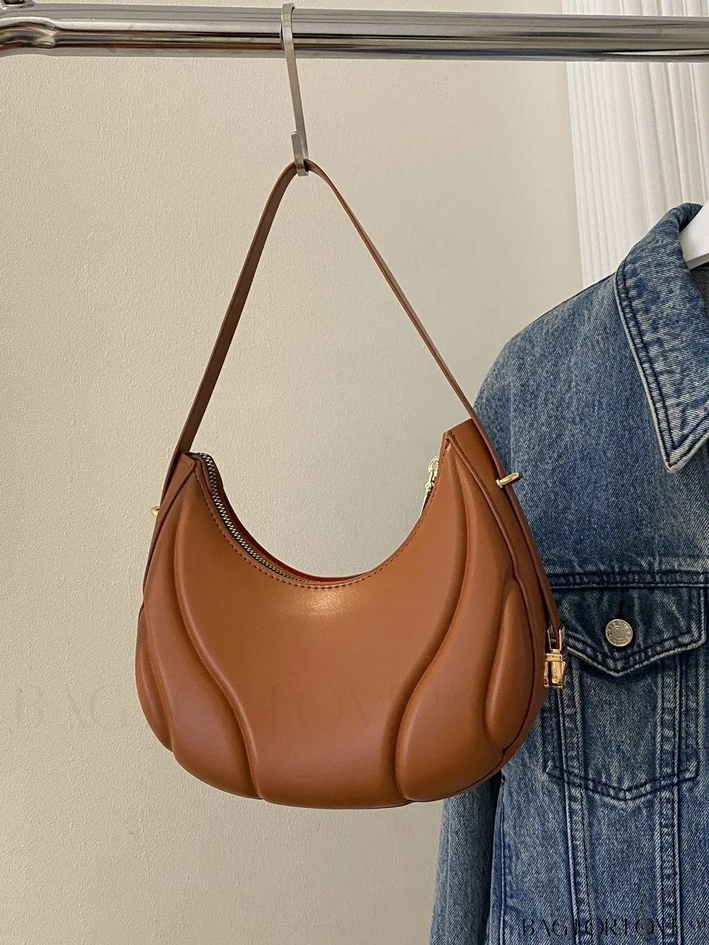 BagForLove - Compact Zippered Shoulder Bag with Embossed PU Material - Minimalist Design