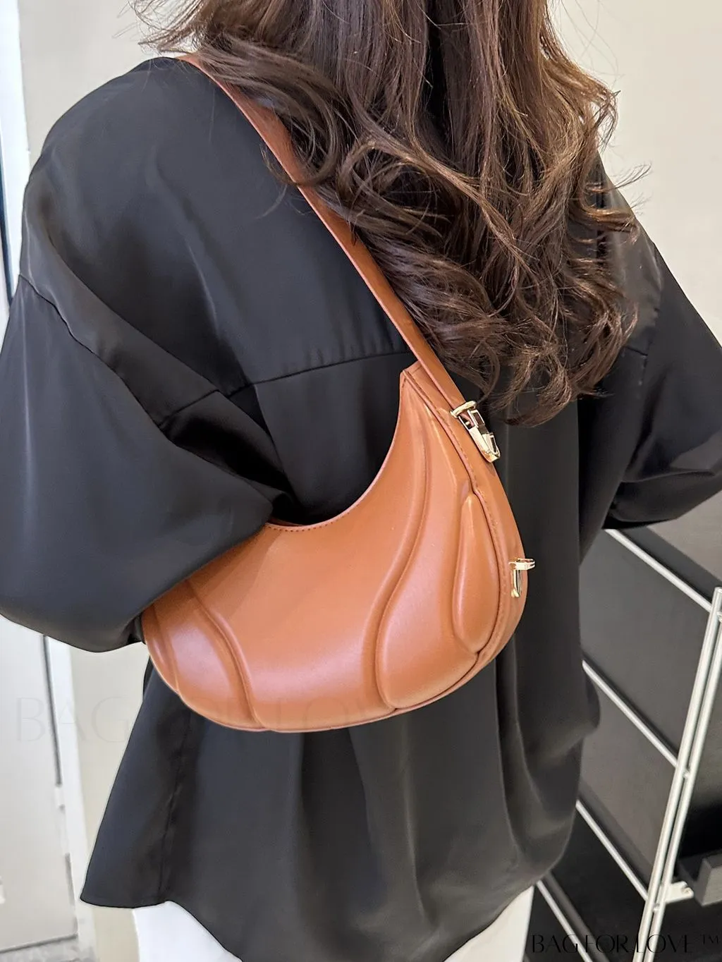 BagForLove - Compact Zippered Shoulder Bag with Embossed PU Material - Minimalist Design