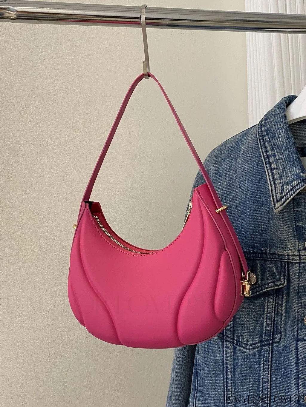 BagForLove - Compact Zippered Shoulder Bag with Embossed PU Material - Minimalist Design