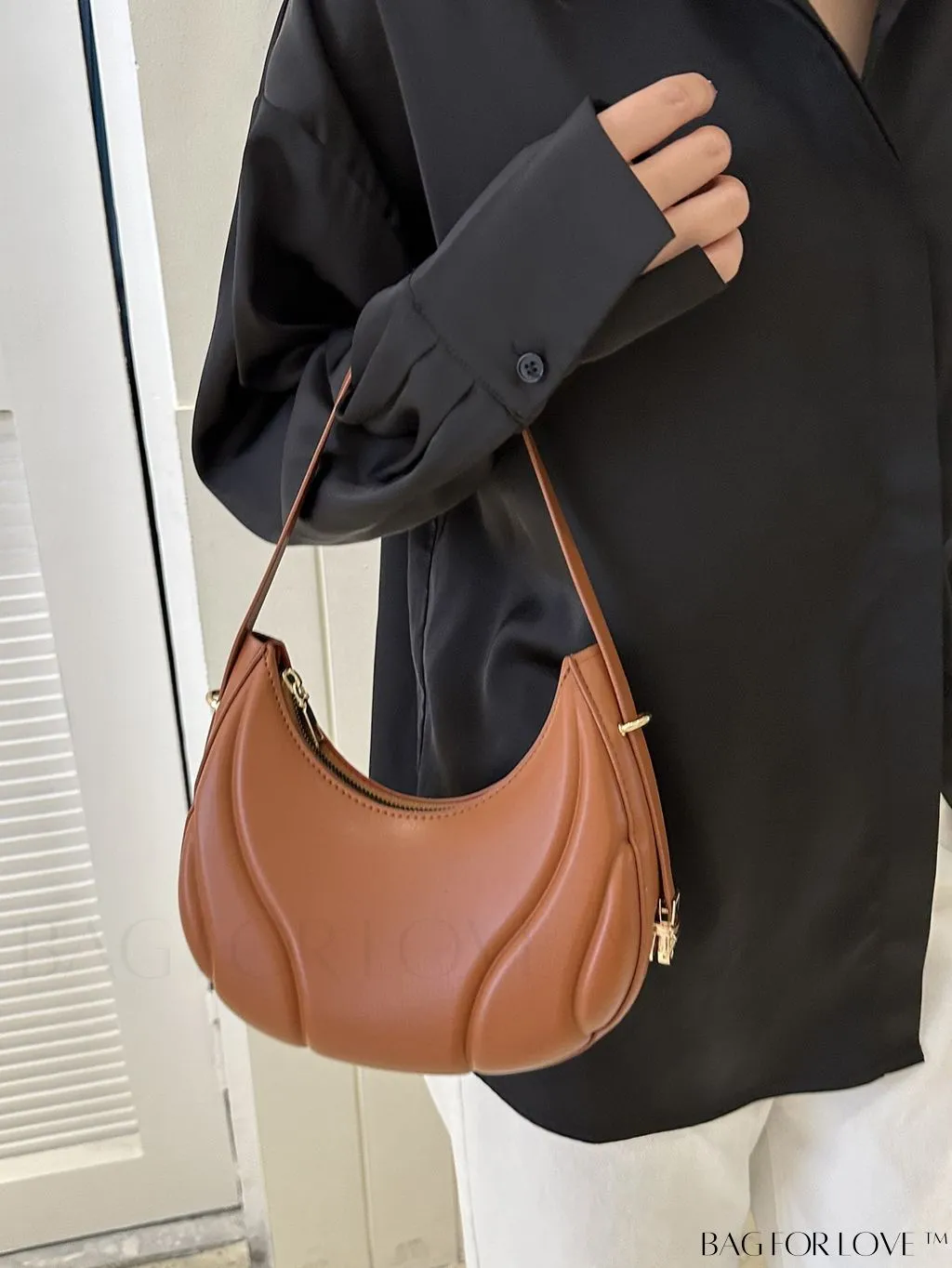 BagForLove - Compact Zippered Shoulder Bag with Embossed PU Material - Minimalist Design