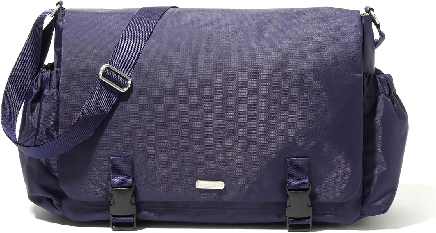 Baggallini Essential Laptop Messenger