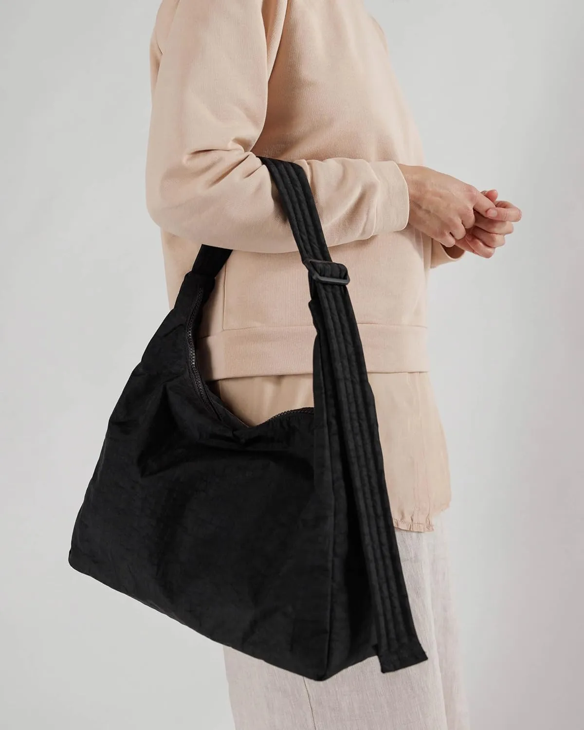 BAGGU Nylon Shoulder Bag