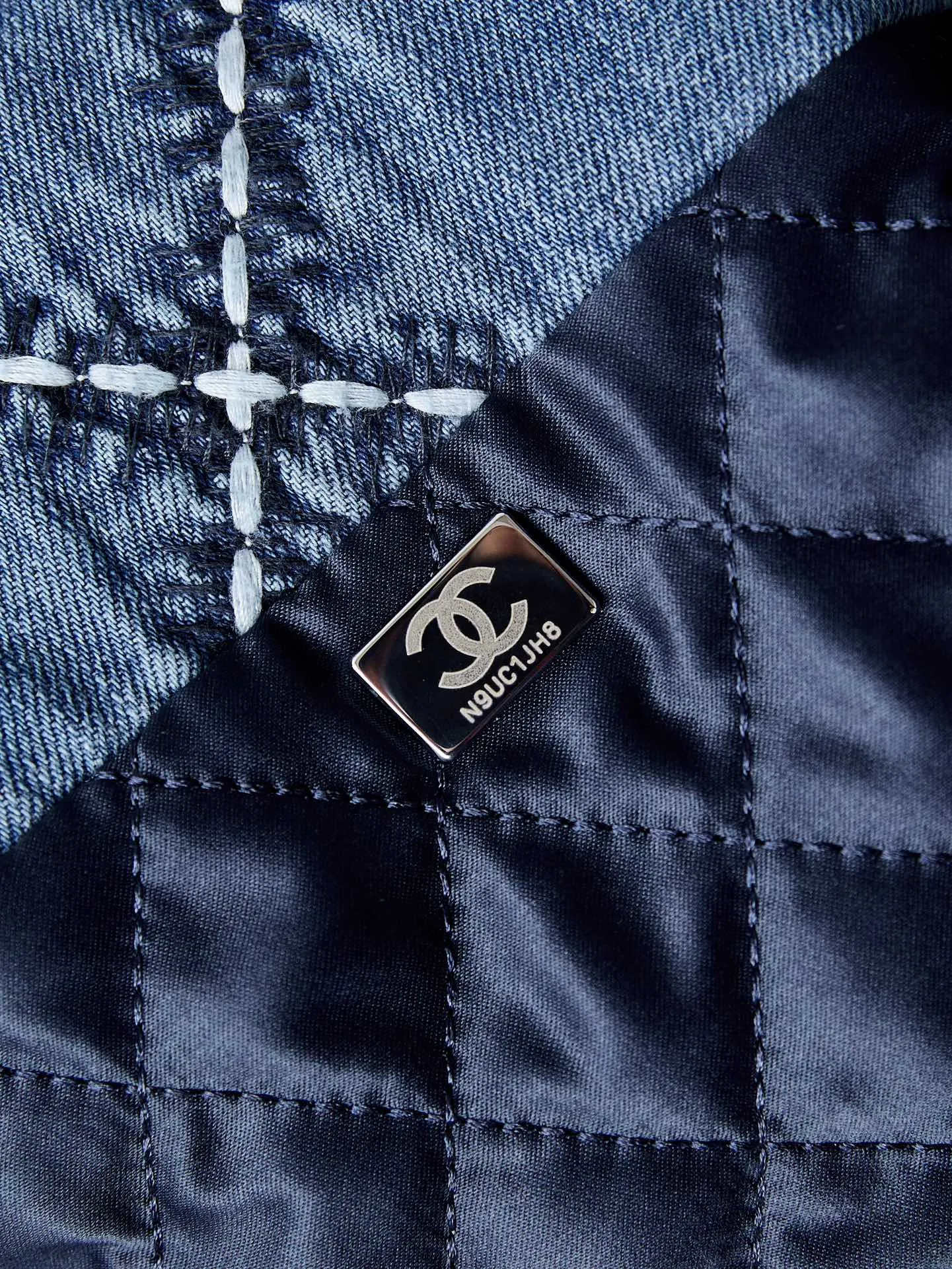 blue hobo hardware denim silver Professional-grade 22 stitched Beautiful CHANEL