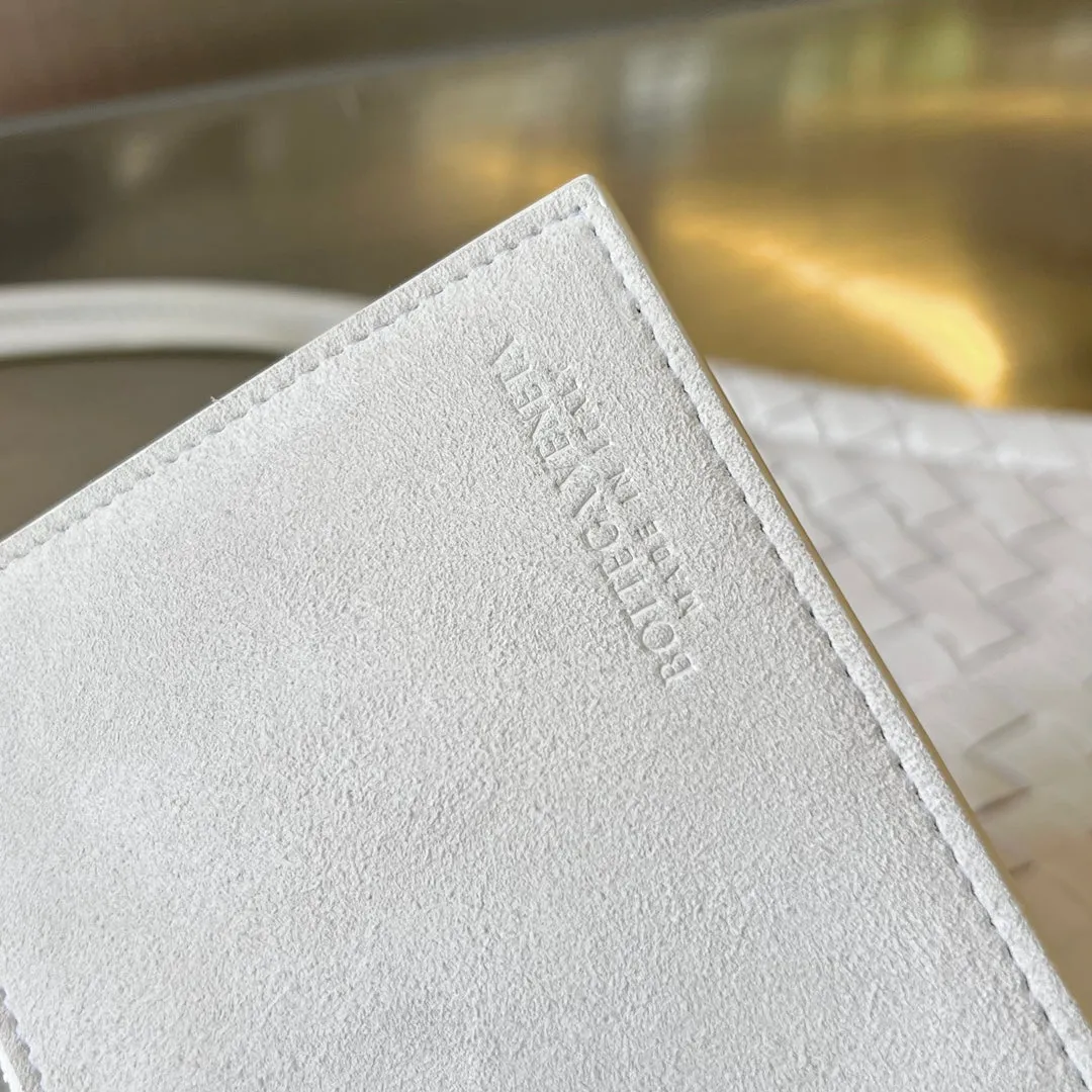 Bottega WHITE Markdown Veneta SOLSTICE 30 MINI High-end design LAMBSKIN