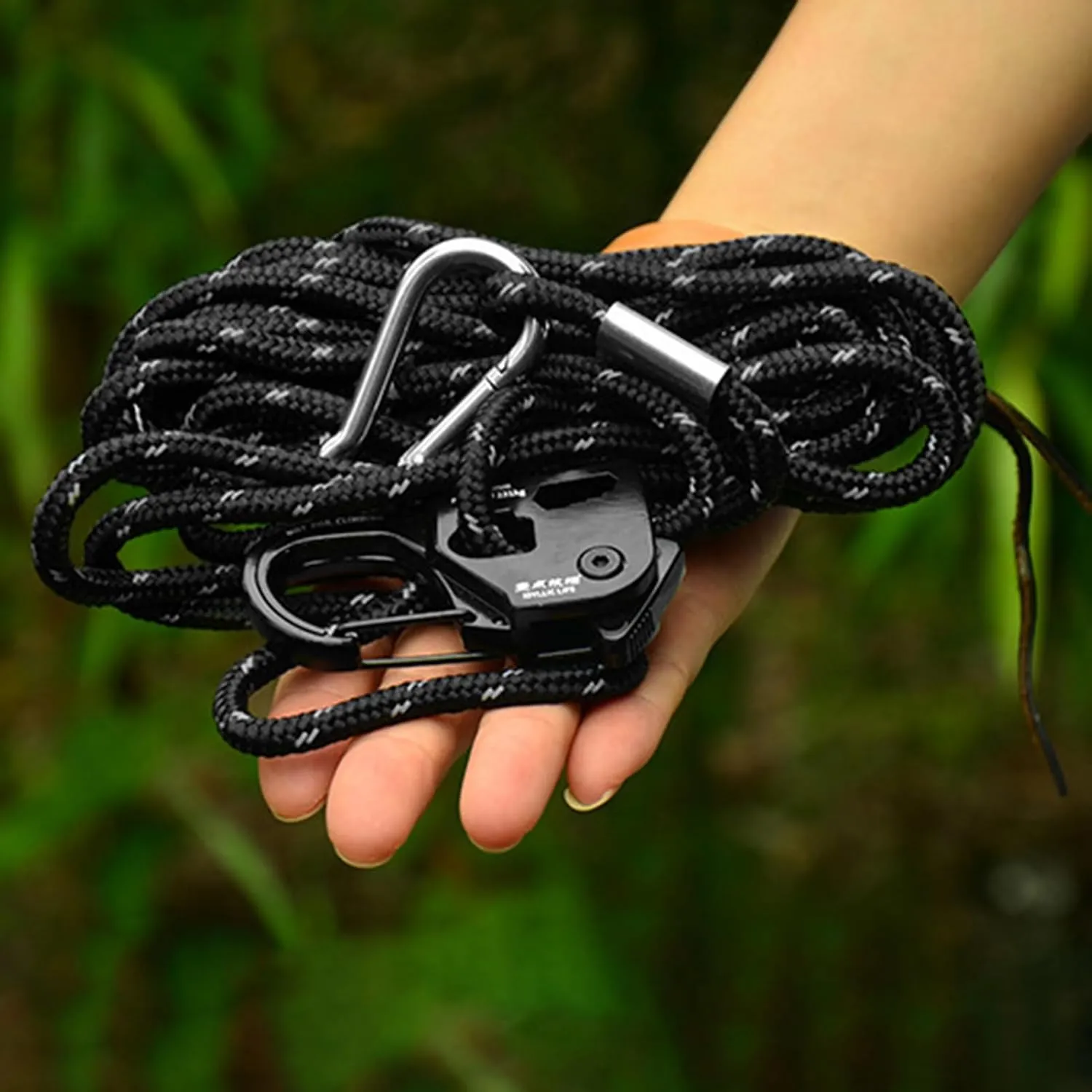 Camping Accessories Canopy Accessory Compact Size Portable Universal Self-Locking Tent Rope Tensioner with Carabiner Clip Outdoor Equipment Black