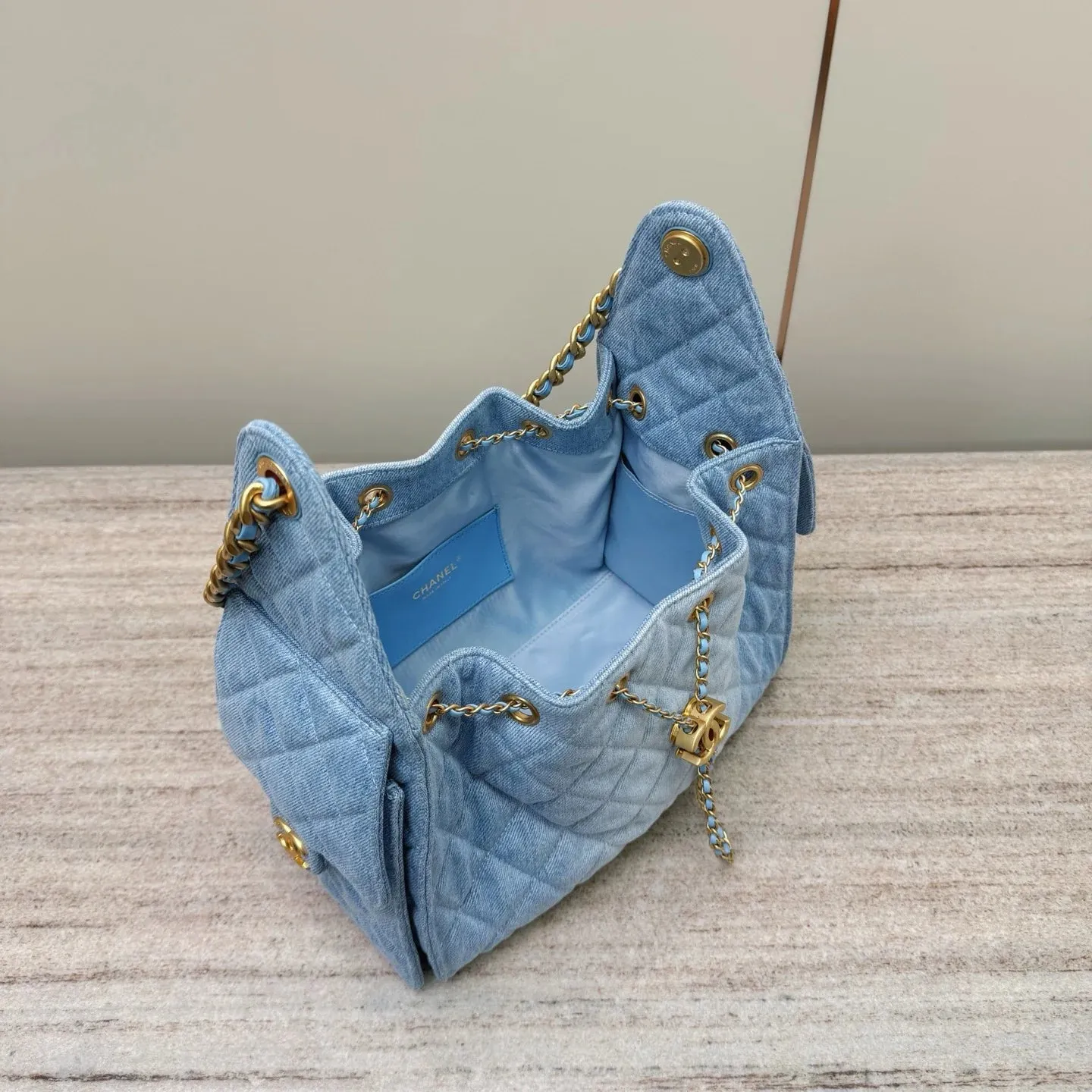 Chanel 25C Medium Hobo Travel Bag