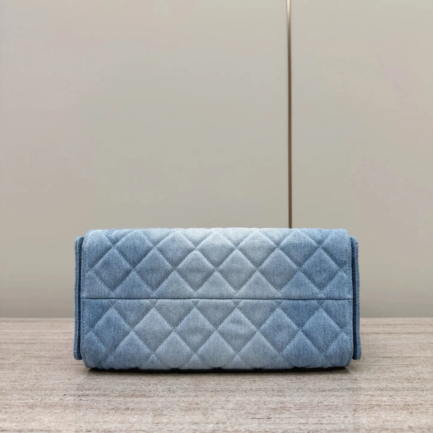 Chanel 25C Medium Hobo Travel Bag