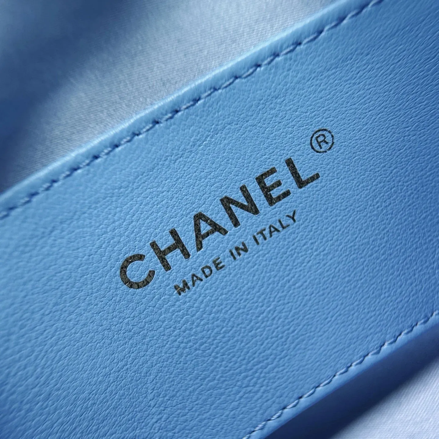Chanel 25C Medium Hobo Travel Bag