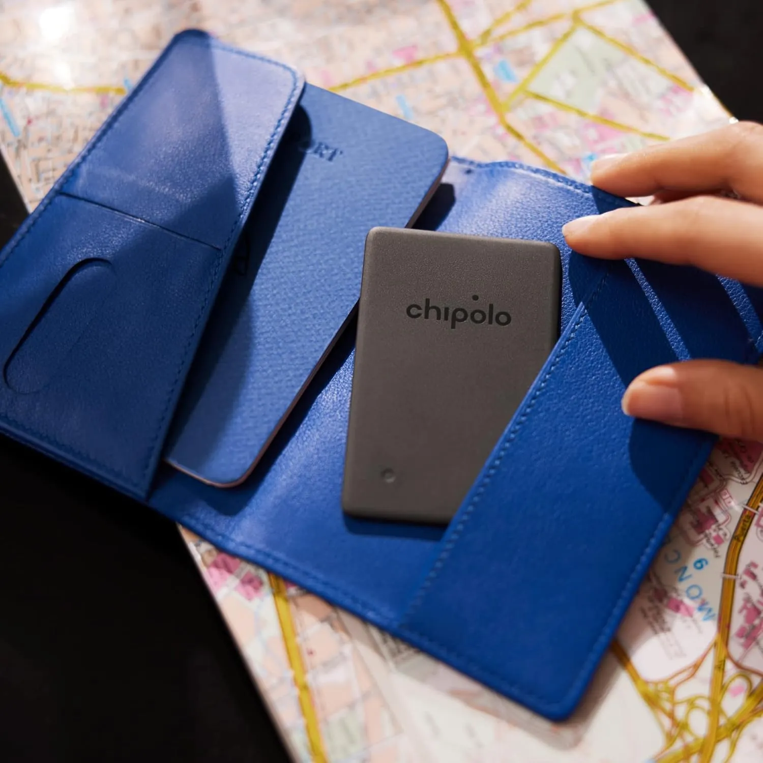 Chipolo Card Spot - Wallet Tracker, Bluetooth Finder for Wallet, Passports - Works with The Apple Find My app (iOS ONLY)