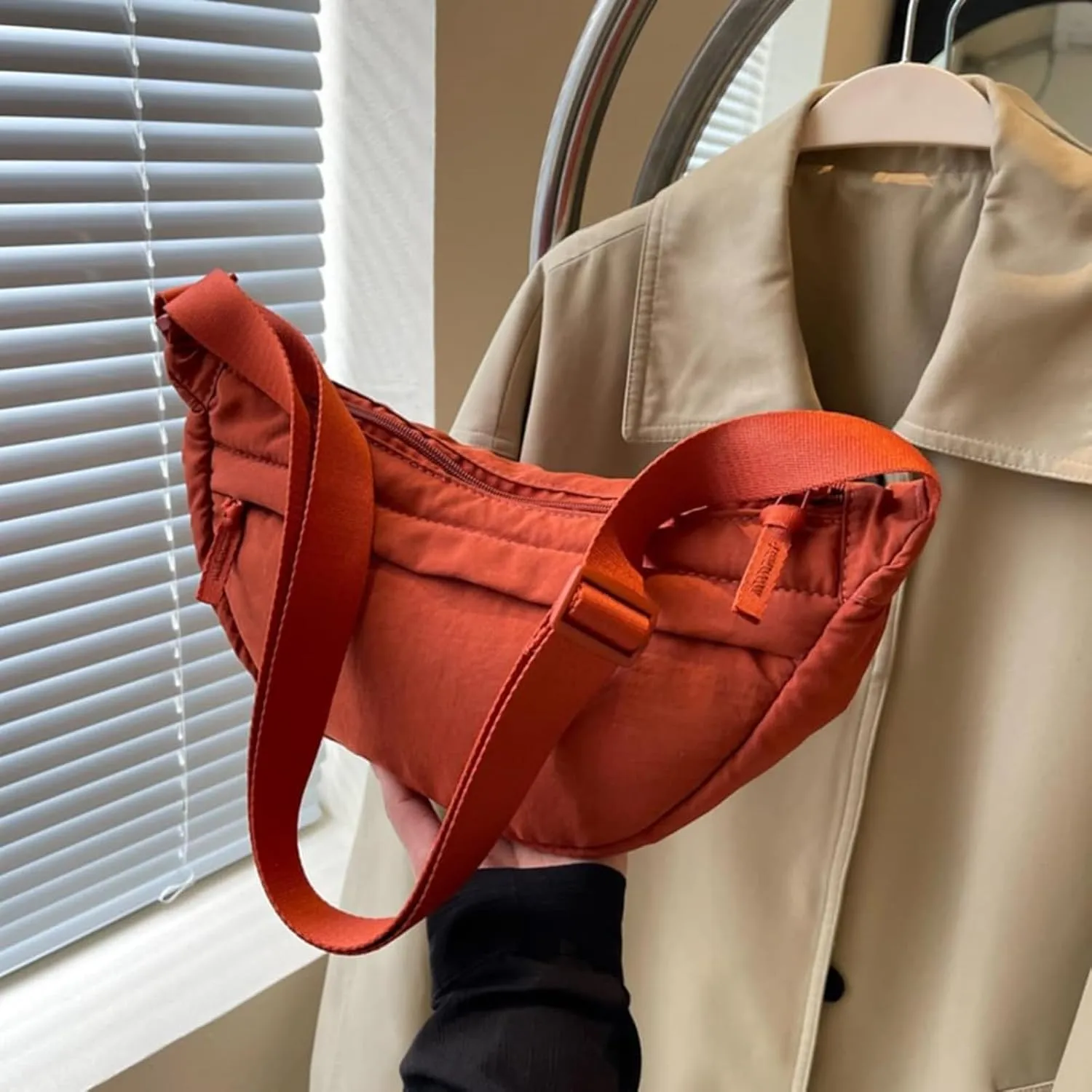 Crescent Bag Nylon Shoulder Bag Dumpling Bag with Zipper for Woman Half Moon Bag with Adjustable Strap for Everyday Use (Orange)