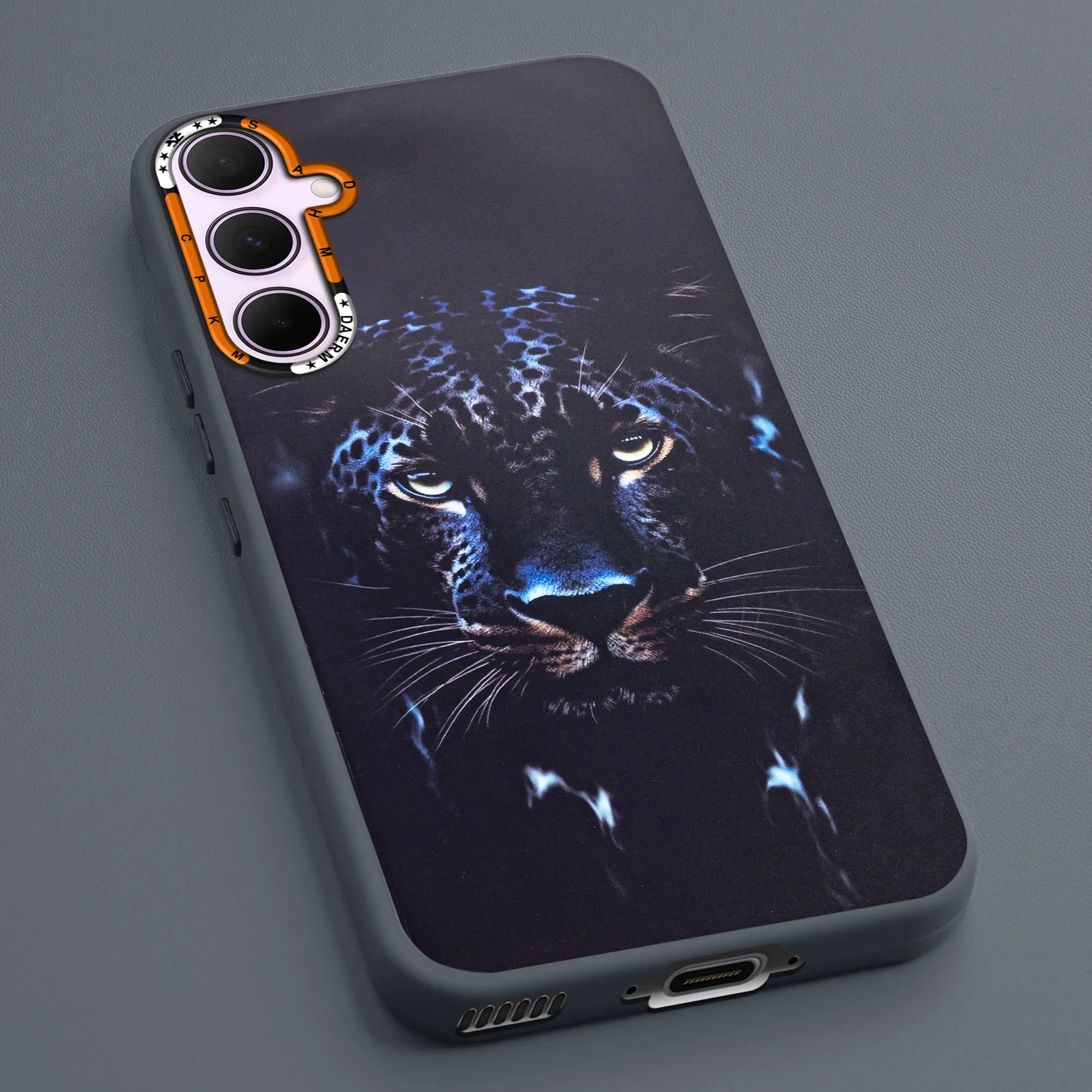 Dark Aesthetic Wild Animal Printed Back Cases For Samsung S24 FE 5G