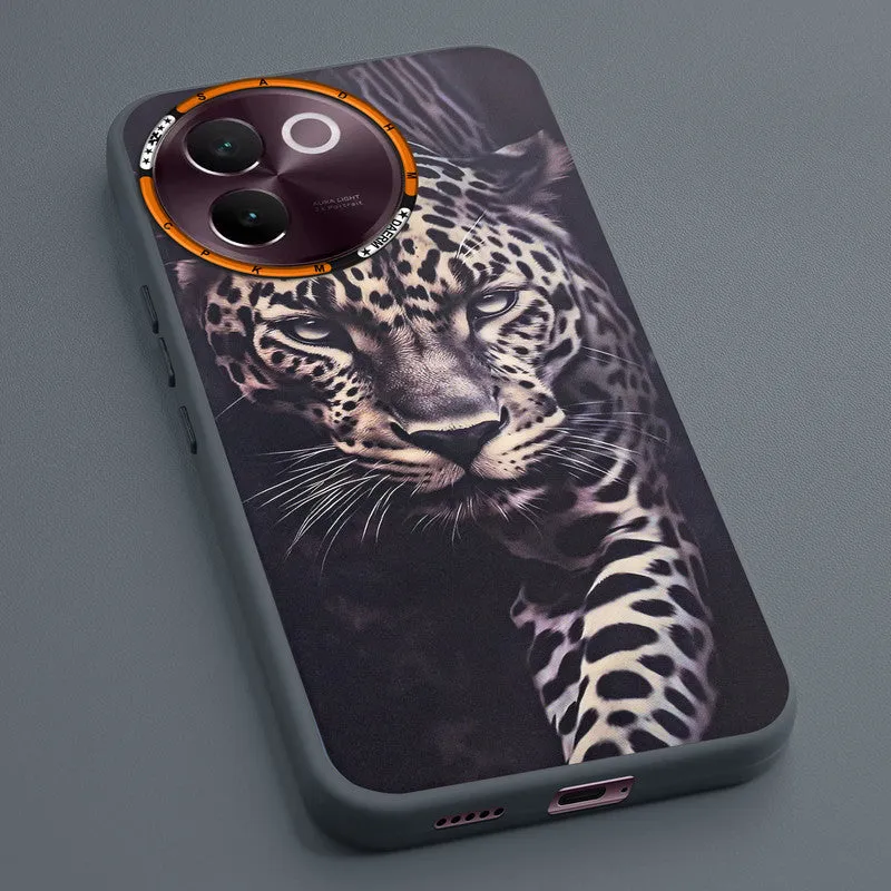 Dark Elegant Wild Creatures Printed Back Cases For Vivo V30e 5G