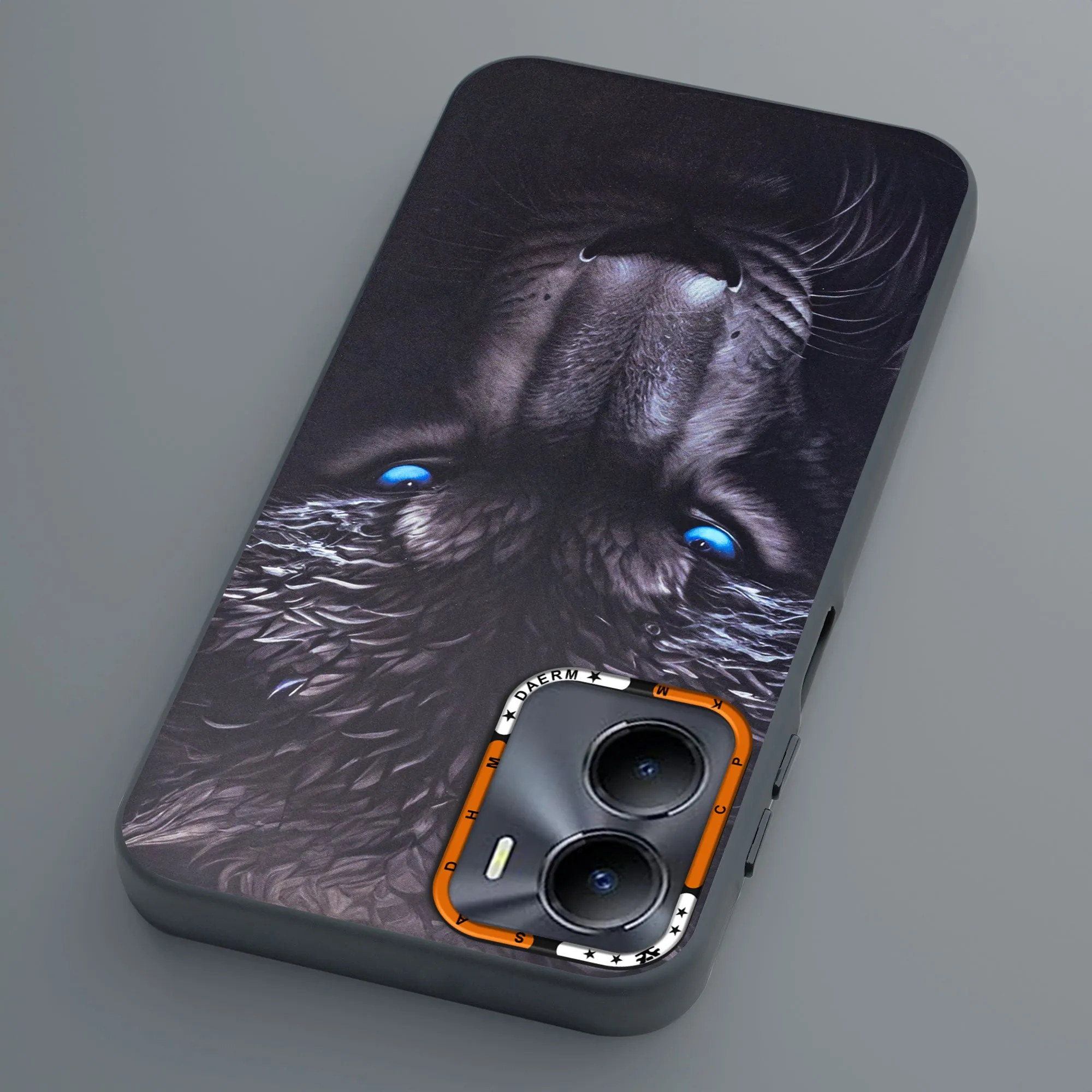 Dark Elegant Wild Creatures Printed Back Cases For Vivo Y56 5G