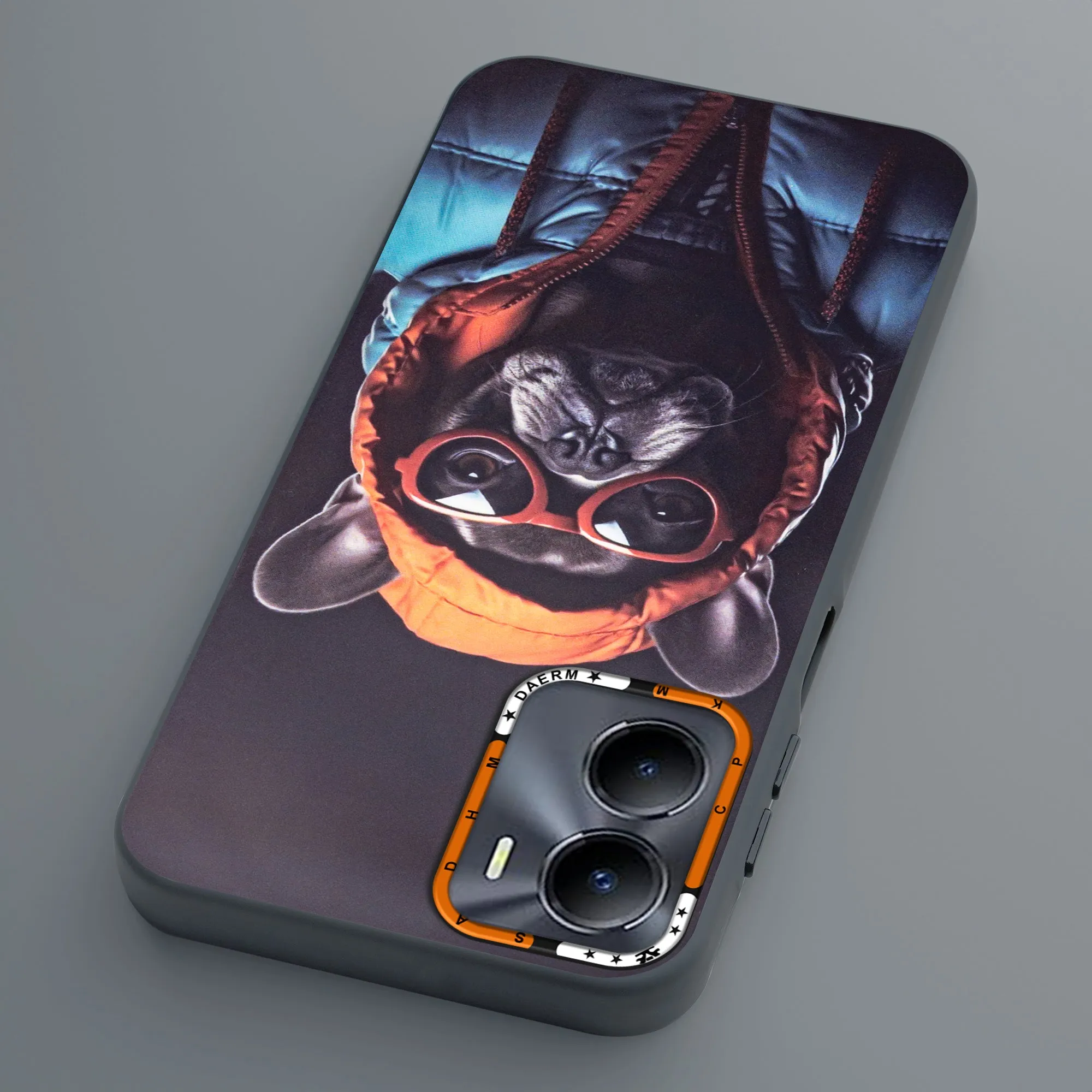 Dark Elegant Wild Creatures Printed Back Cases For Vivo Y56 5G
