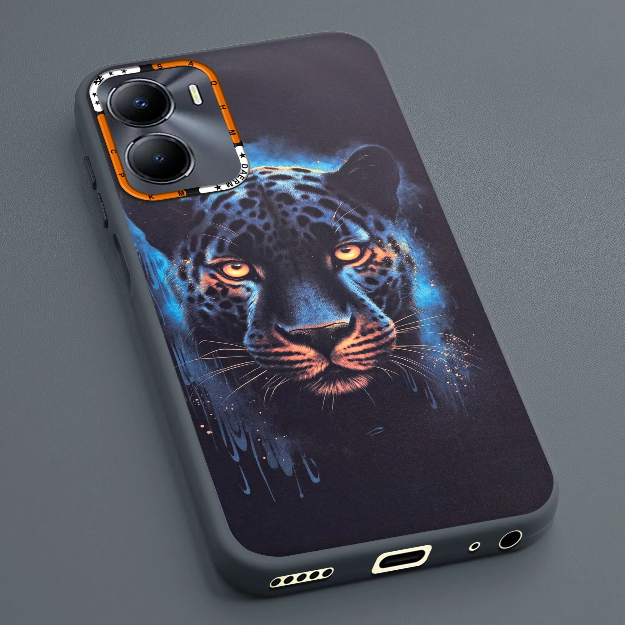 Dark Elegant Wild Creatures Printed Back Cases For Vivo Y56 5G