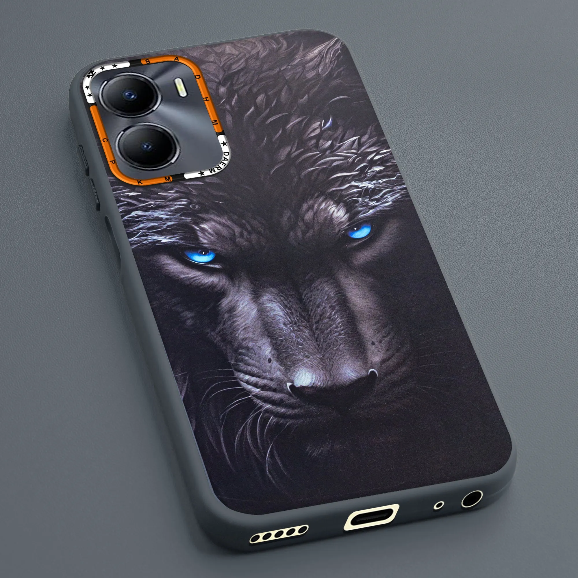 Dark Elegant Wild Creatures Printed Back Cases For Vivo Y56 5G