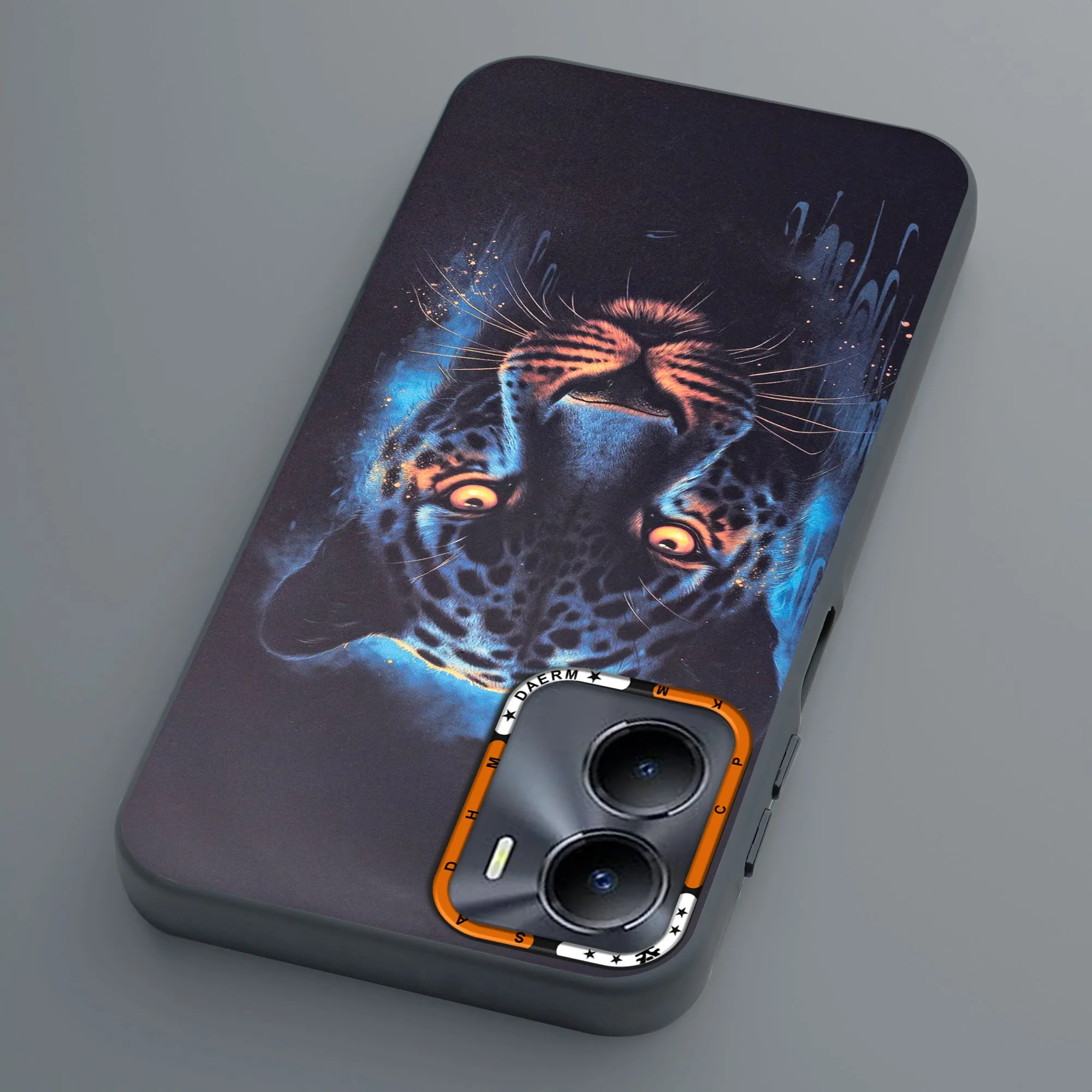 Dark Elegant Wild Creatures Printed Back Cases For Vivo Y56 5G