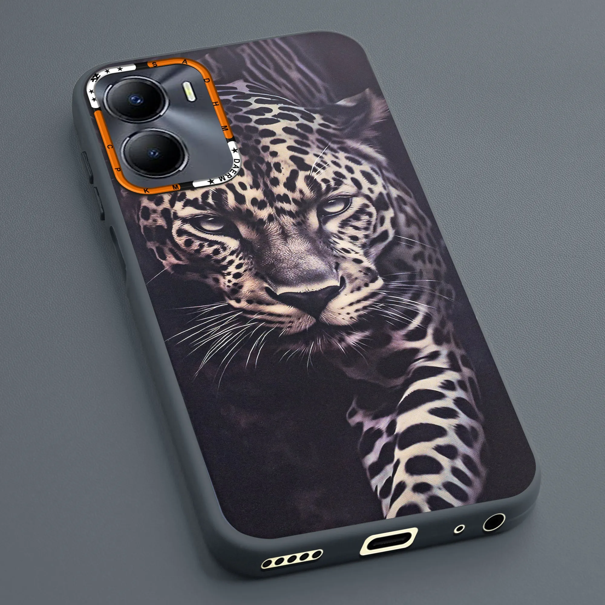 Dark Elegant Wild Creatures Printed Back Cases For Vivo Y56 5G