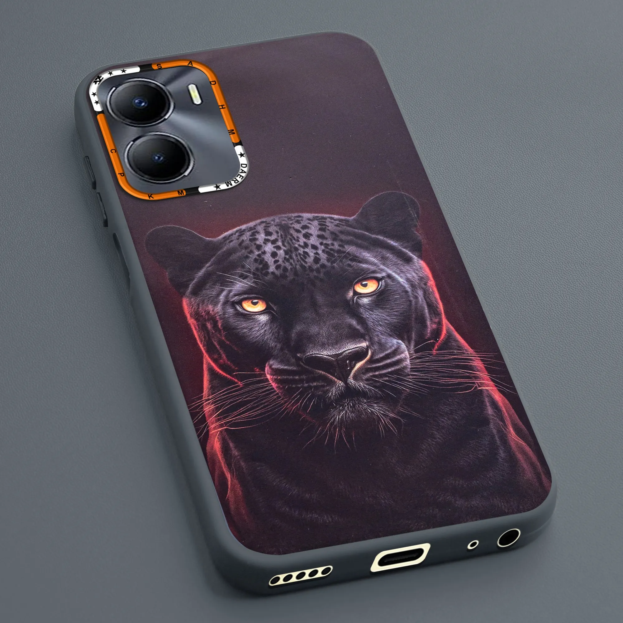 Dark Elegant Wild Creatures Printed Back Cases For Vivo Y56 5G