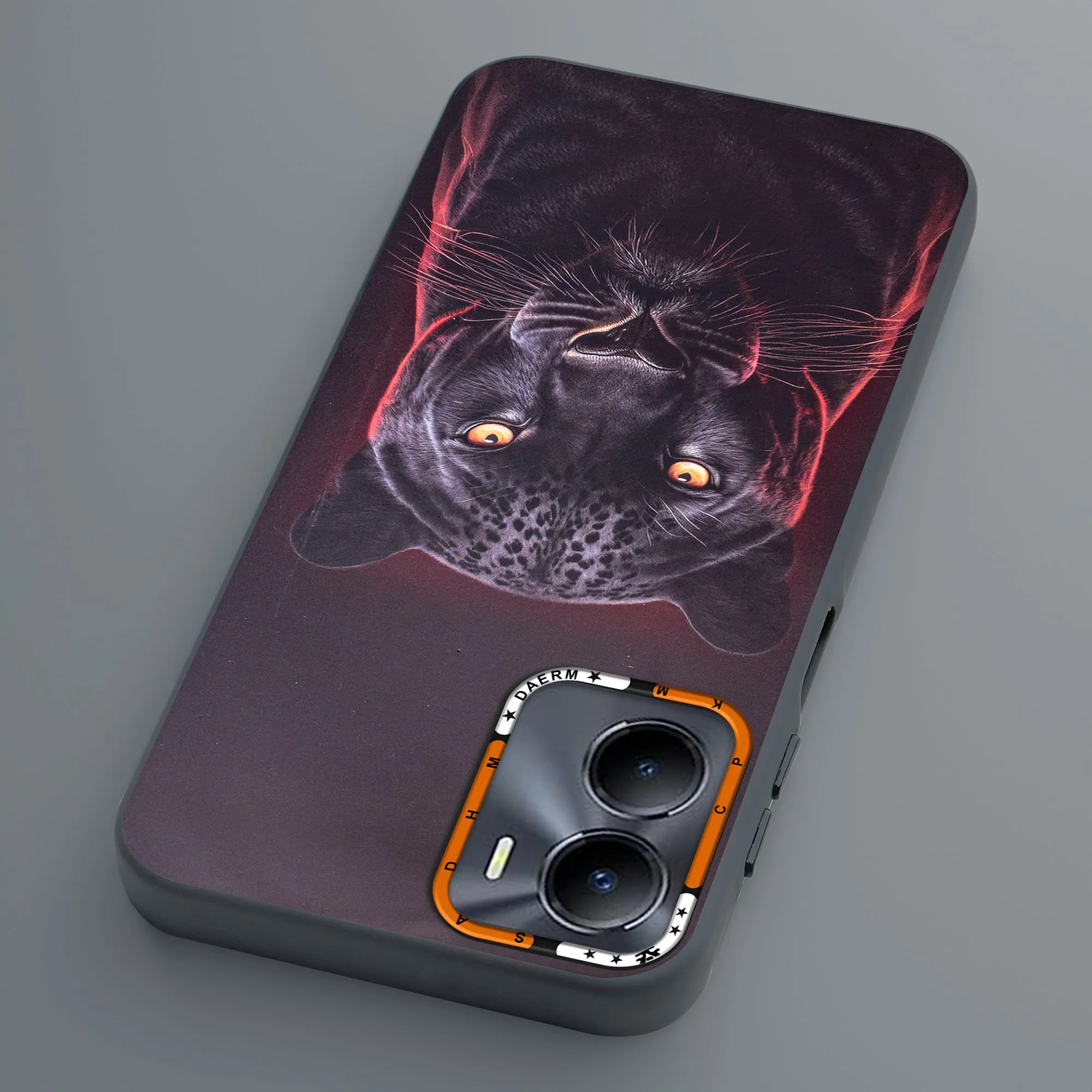 Dark Elegant Wild Creatures Printed Back Cases For Vivo Y56 5G