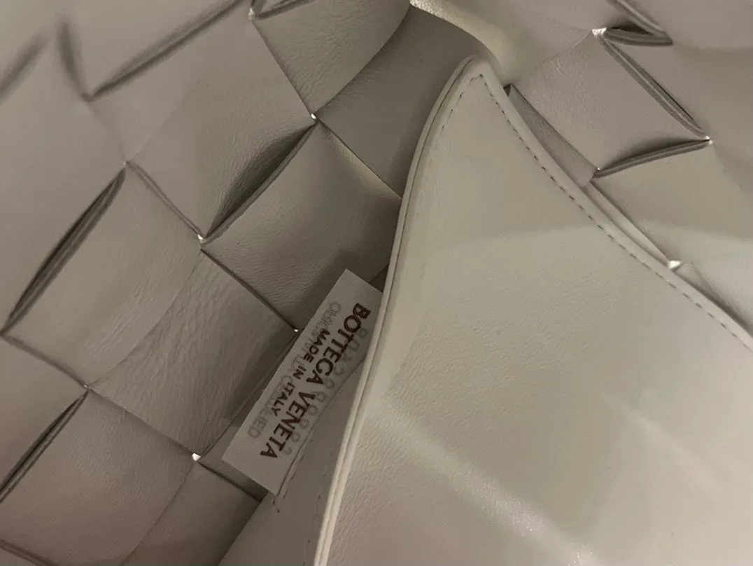 Easy-to-use MEDIUM WHITE 28 LAMBSKIN Price-conscious CASSETTE Veneta Bottega