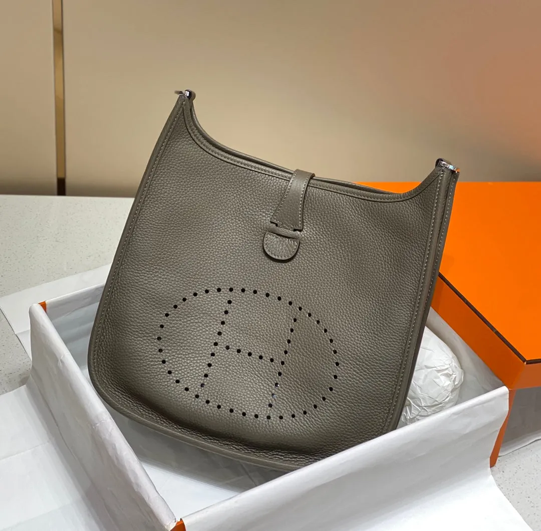 Evelyne 29cm Dark Brown Togo Shw