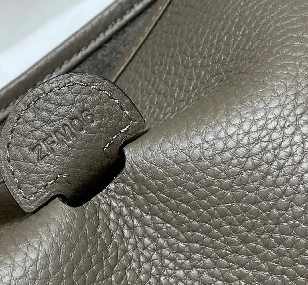 Evelyne 29cm Dark Brown Togo Shw