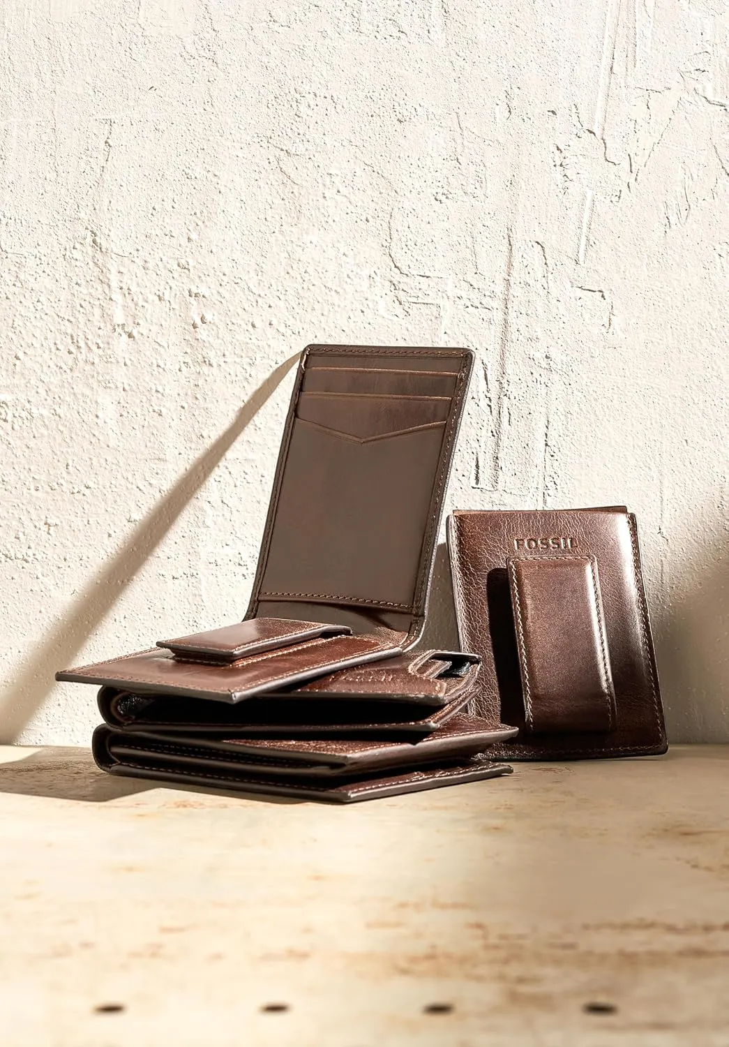 Fossil Men's Derrick Leather RFID-Blocking Magnetic Card Case with Money Clip Wallet, Dark Brown, (Model: ML3812201)