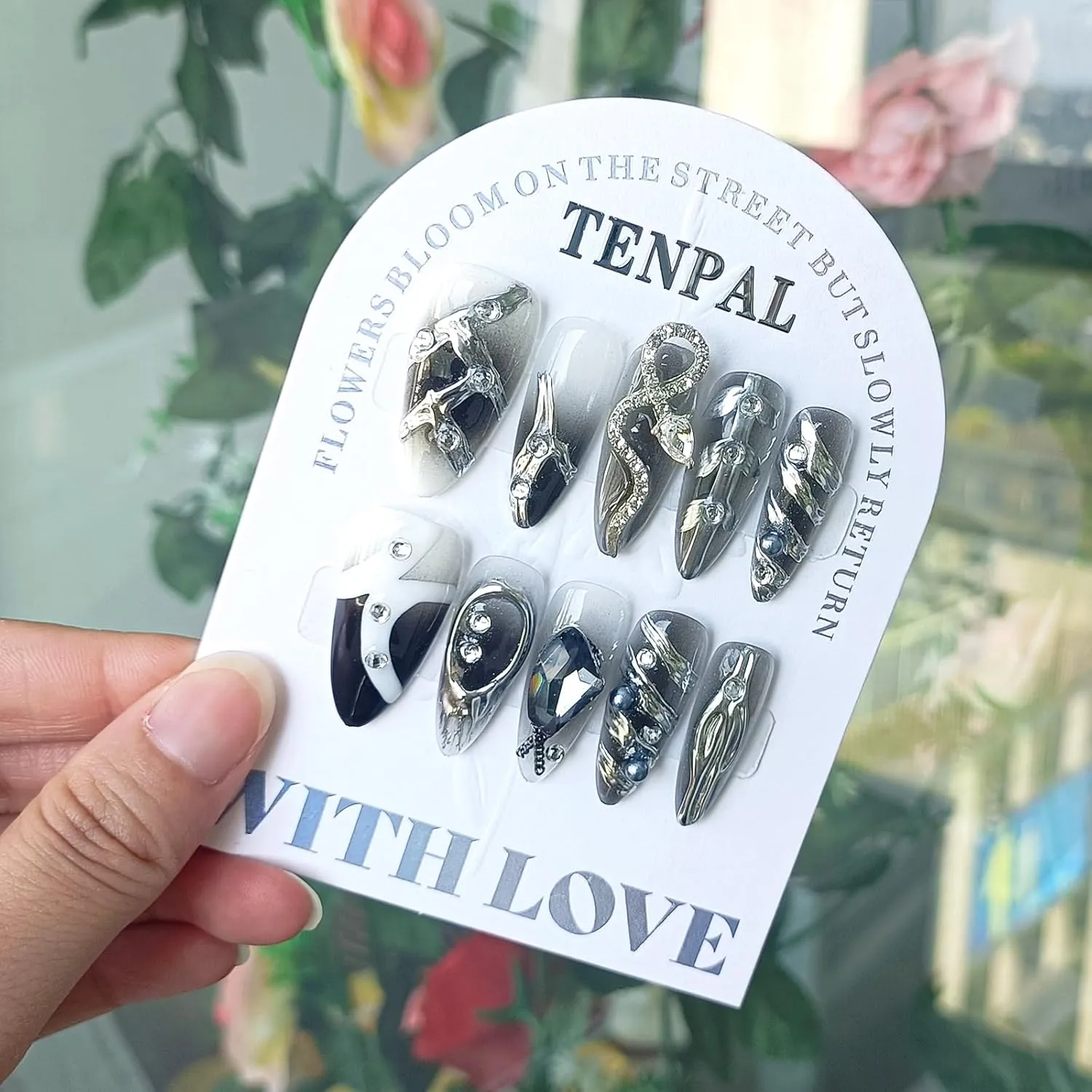 Handmade Press on Nails Almond,Snake Black Nails Prese Ons,Sweet Cool Y2k Metallic Designs Fake Nails With Tools,10pcs/box Acrylic Long Almond False Nails With Serpent Gems Diamond Charms(XS)
