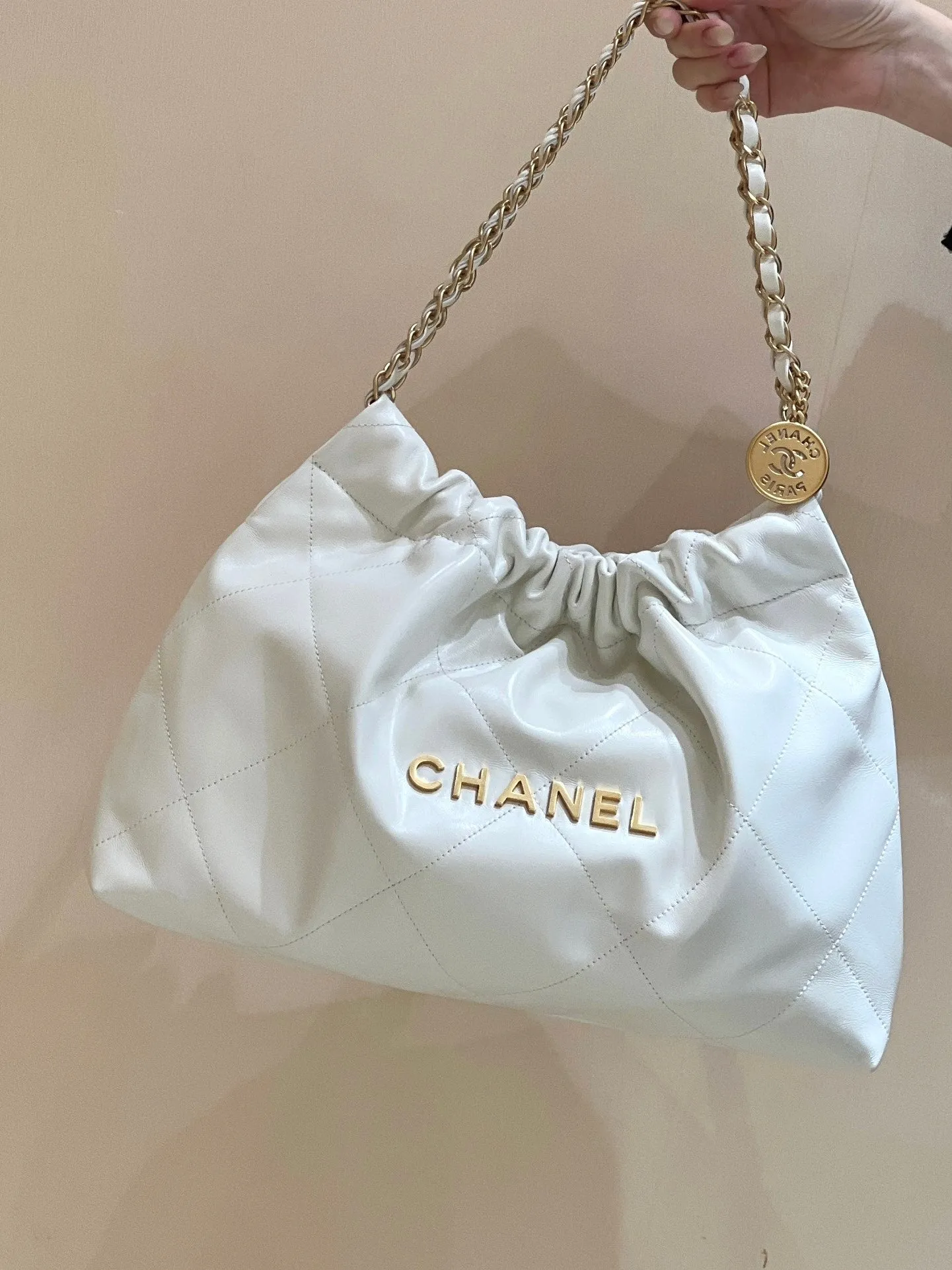 HARDWARE BAG WHITE Exclusive collection GOLD GOATSKIN Safe payments 19 HOBO CHANEL 43CM