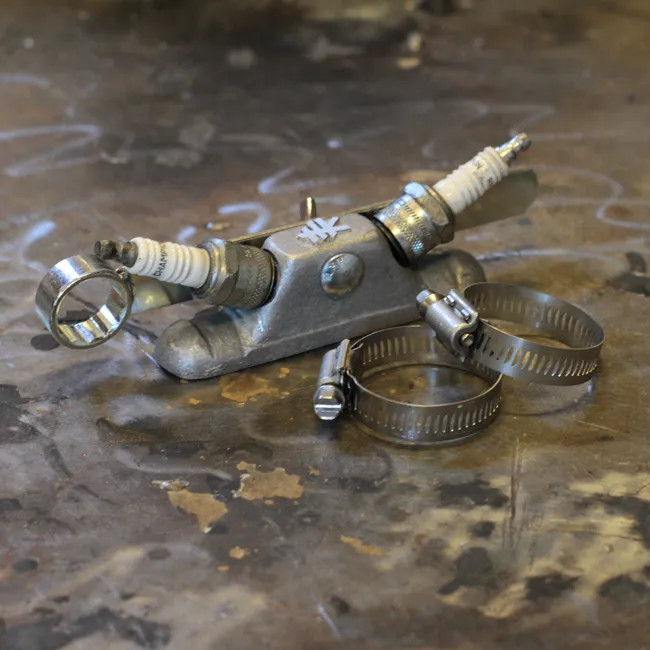 HK Spark Plug Holder