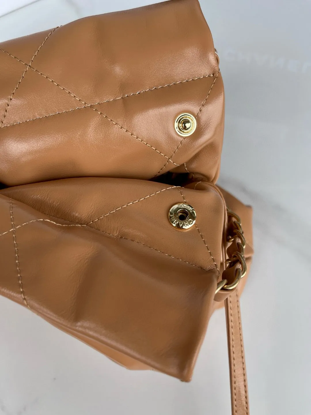 hobo 22 gold brown Trending sale hardware calfskin Personalized service CHANEL