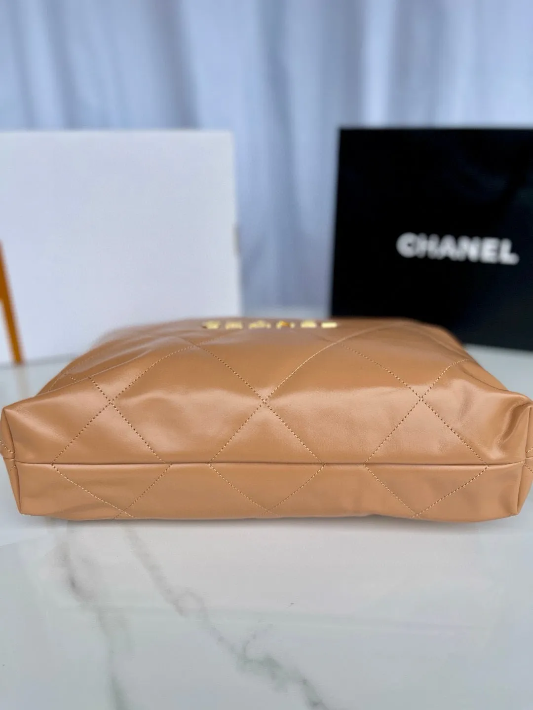 hobo 22 gold brown Trending sale hardware calfskin Personalized service CHANEL