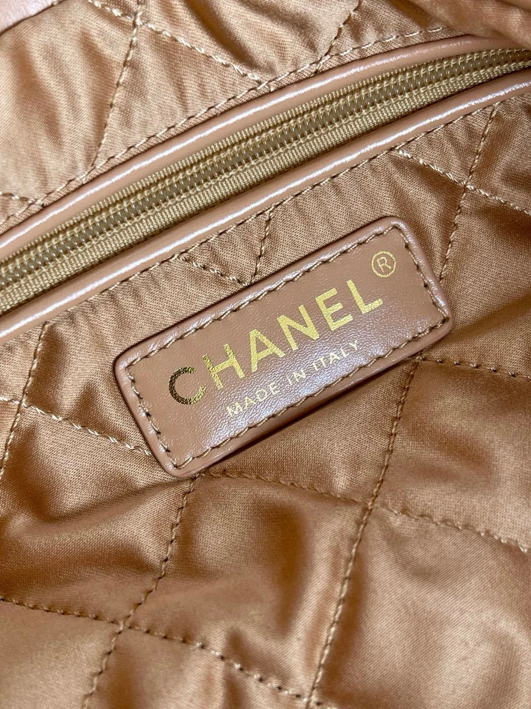 hobo 22 gold brown Trending sale hardware calfskin Personalized service CHANEL