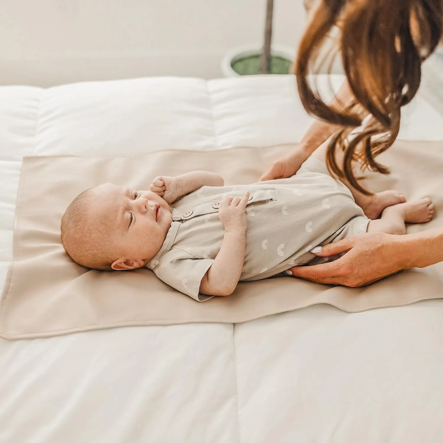Konssy Faux Leather Baby Changing Mat 2 Pack, Waterproof, Wipeable & Portable Diaper Changing Pad for Travel or Home, Foldable Mat Fits Perfectly in Diaper Bag, 30 x 17 inches (Blush,Beige)