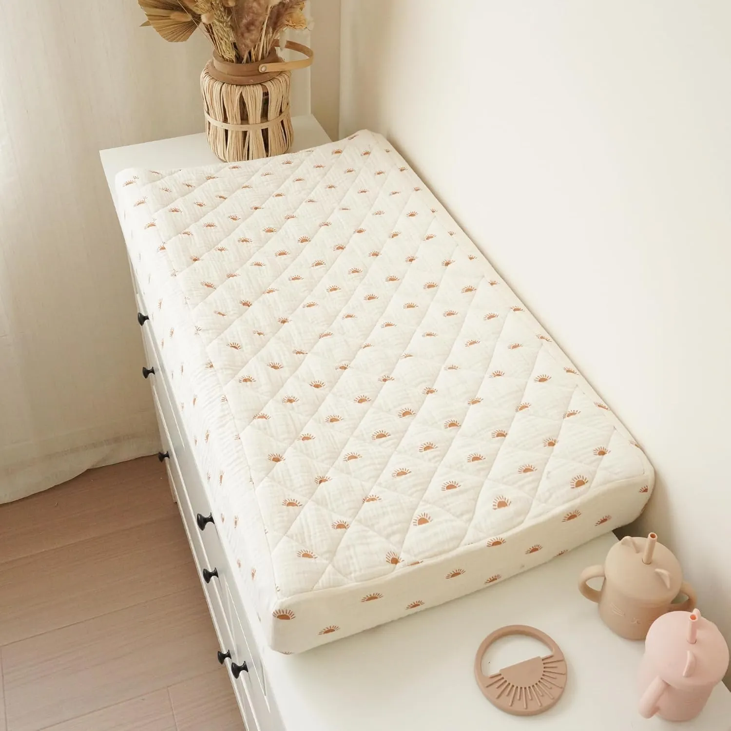 Konssy Waterproof Muslin Changing Pad Cover 2 Pack, Quilted Cotton Fitted Diaper Chang Table Cover, Soft Changing Pad Sheets for Girls Boys (Camel,Sun)