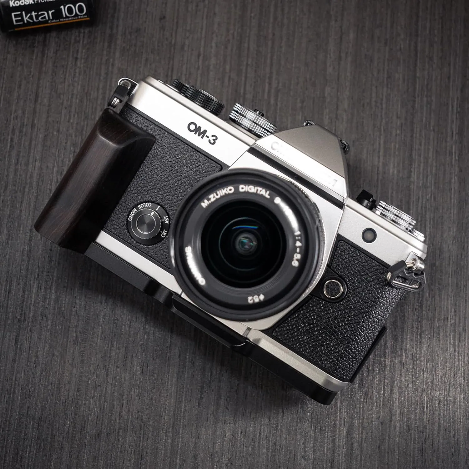 L-Shaped Camera Handle ，Compatible with OM System OM-3 Camera ，Precious Vintage Solid Wood | Handcrafted by Experienced Artisans (African Blackwood Black)
