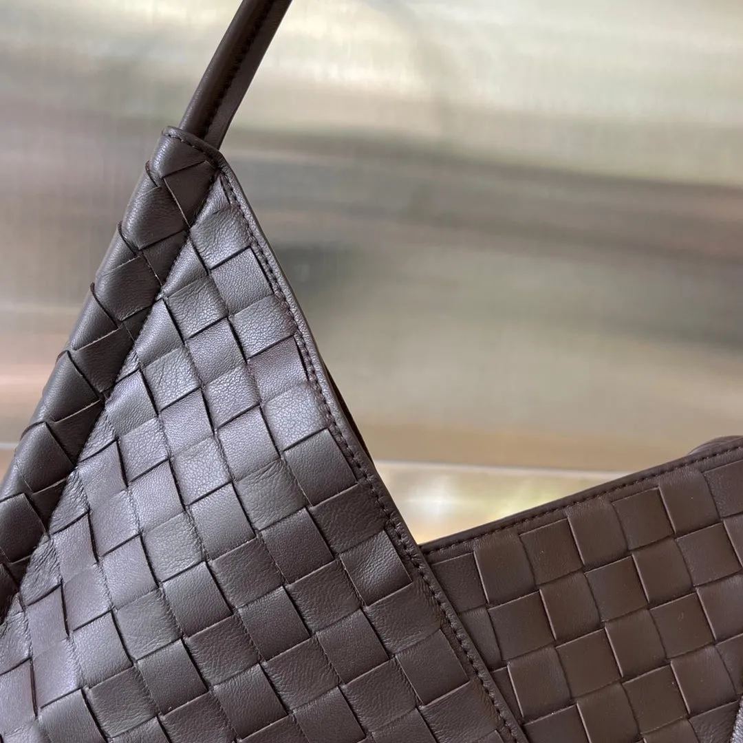 LAMBSKIN CHOCOLATE SOLSTICE Veneta Curated collection MINI Bottega Only today 30