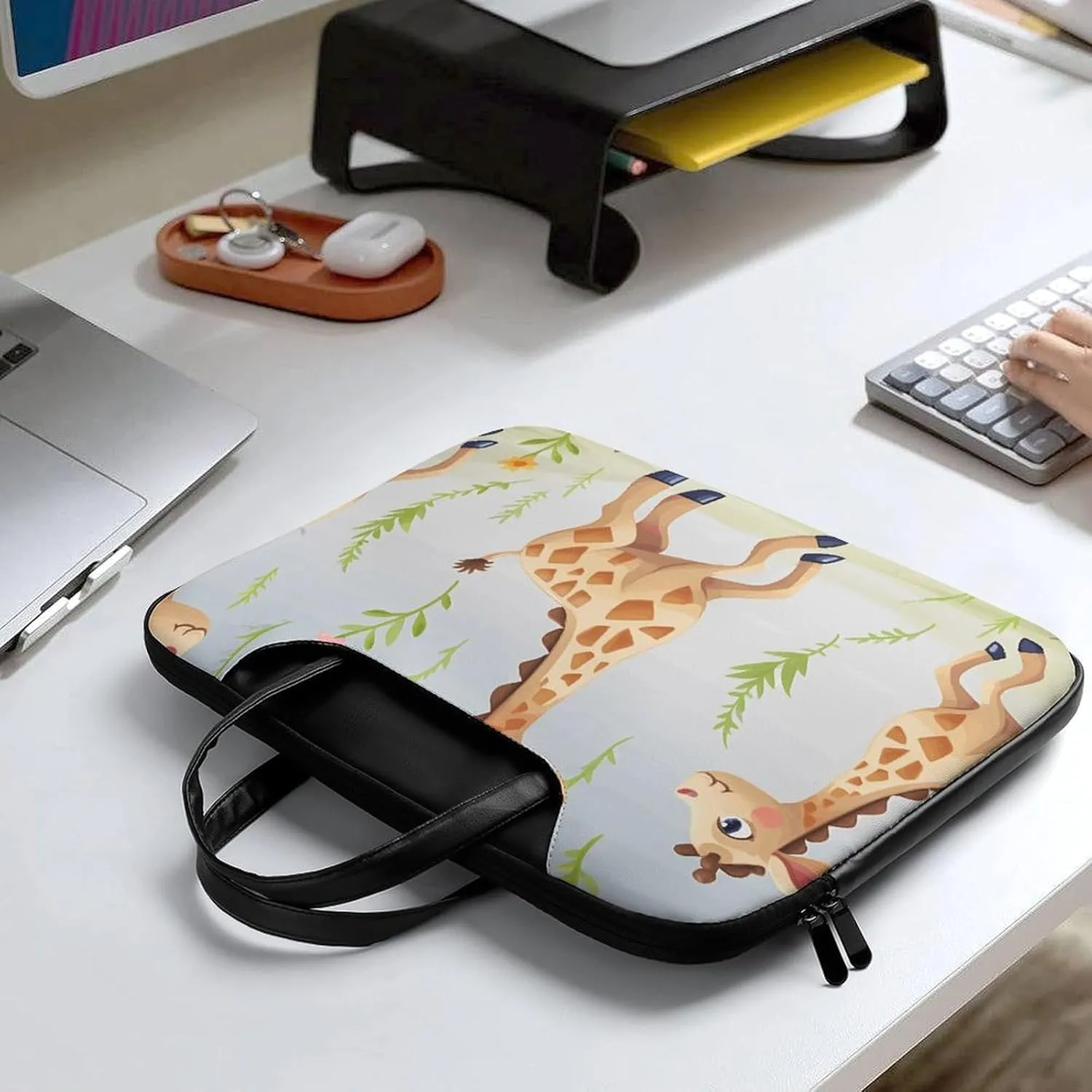 Laptop Shoulder Bag 16.5 Inch Laptop Bag Lovely Alpaca Computer Bag Messenger Bag for Men Women