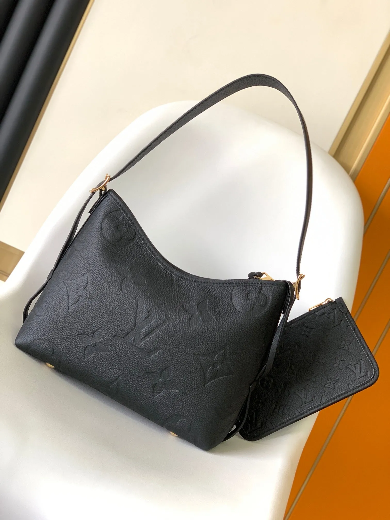 Louis BLACK PM Vuitton CARRYALL 29 GRAINED COWHIDE MONOGRAM Trusted LEATHER Premium selection