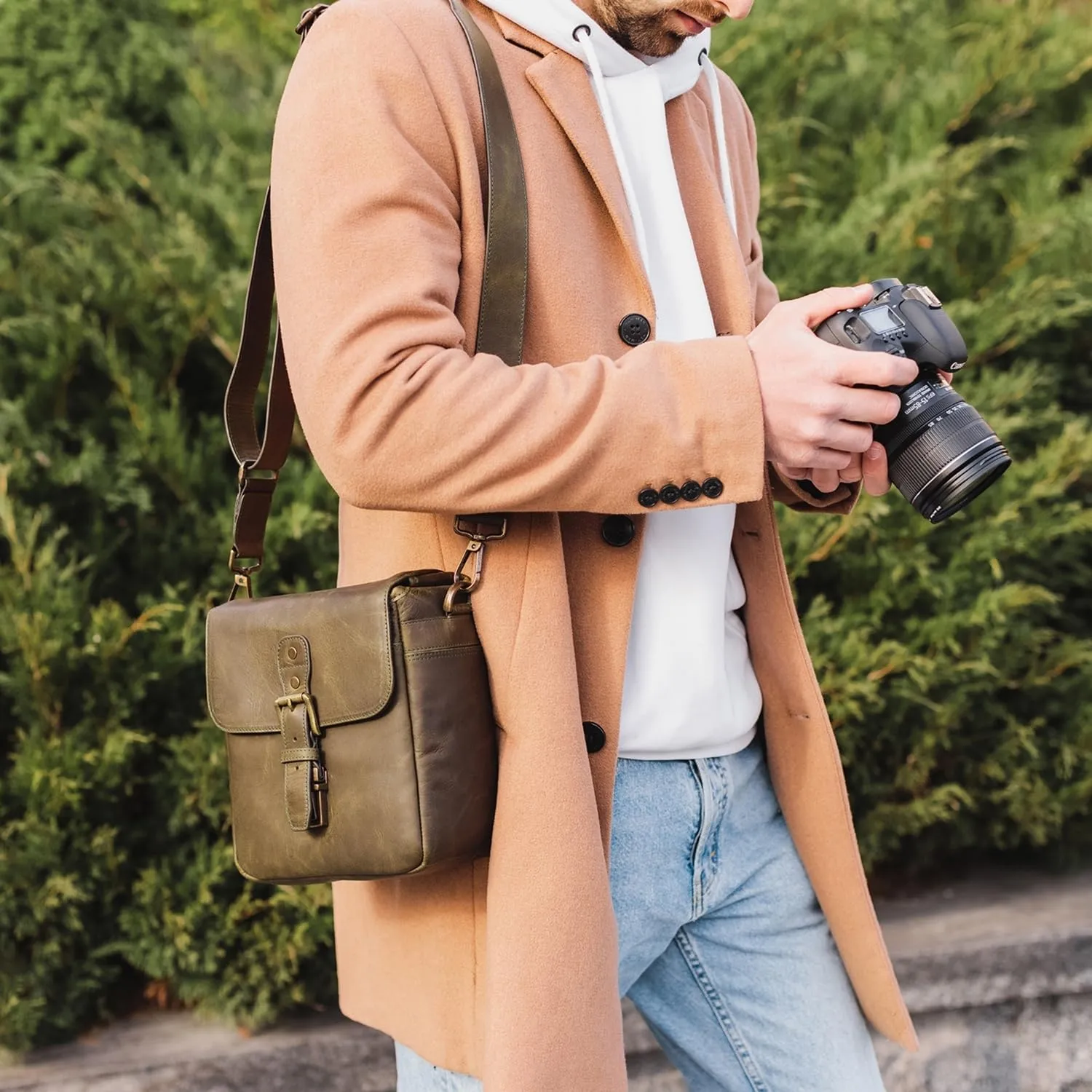 MegaGear Torres Mini MG1328 Genuine Leather Camera Messenger Bag for Mirrorless, Instant and DSLR Cameras
