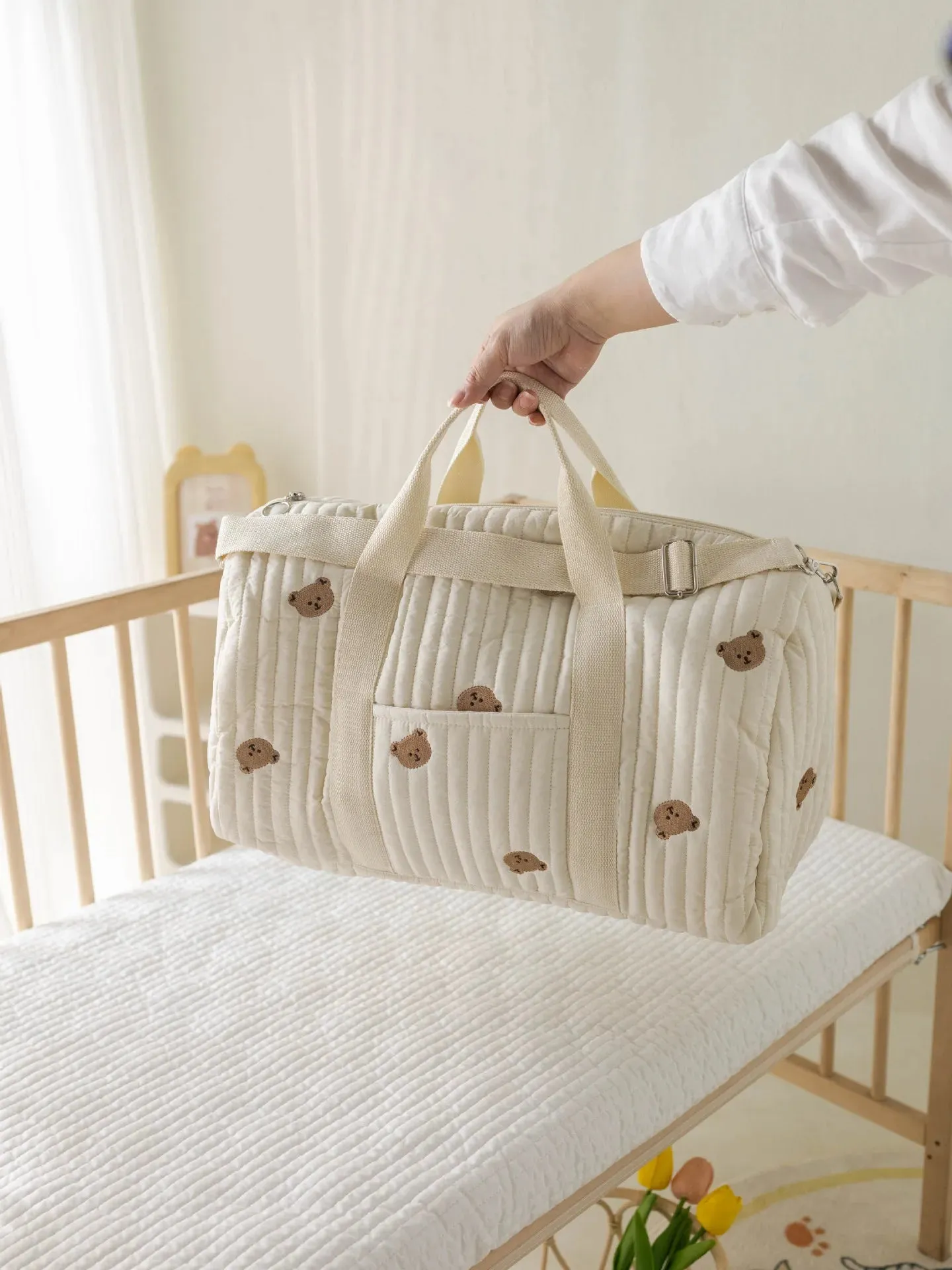 Mommy Bag: Diaper Bag & Travel Tote
