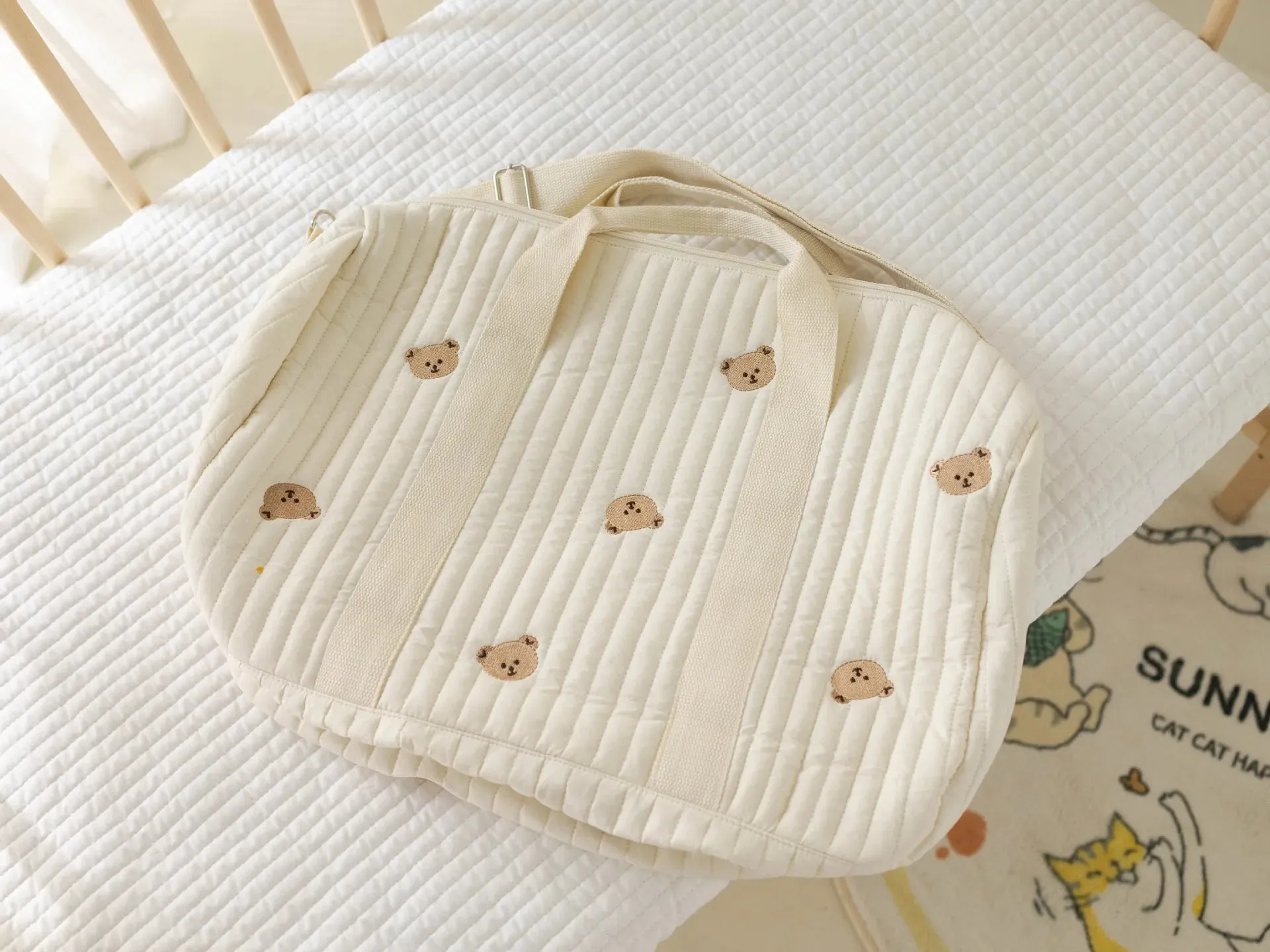 Mommy Bag: Diaper Bag & Travel Tote